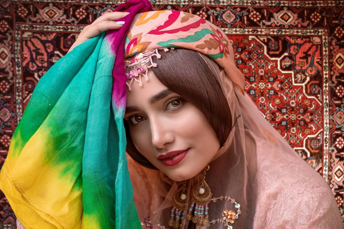 Before and after transformation photos of Sarah and Maria wearing ethnic headwraps