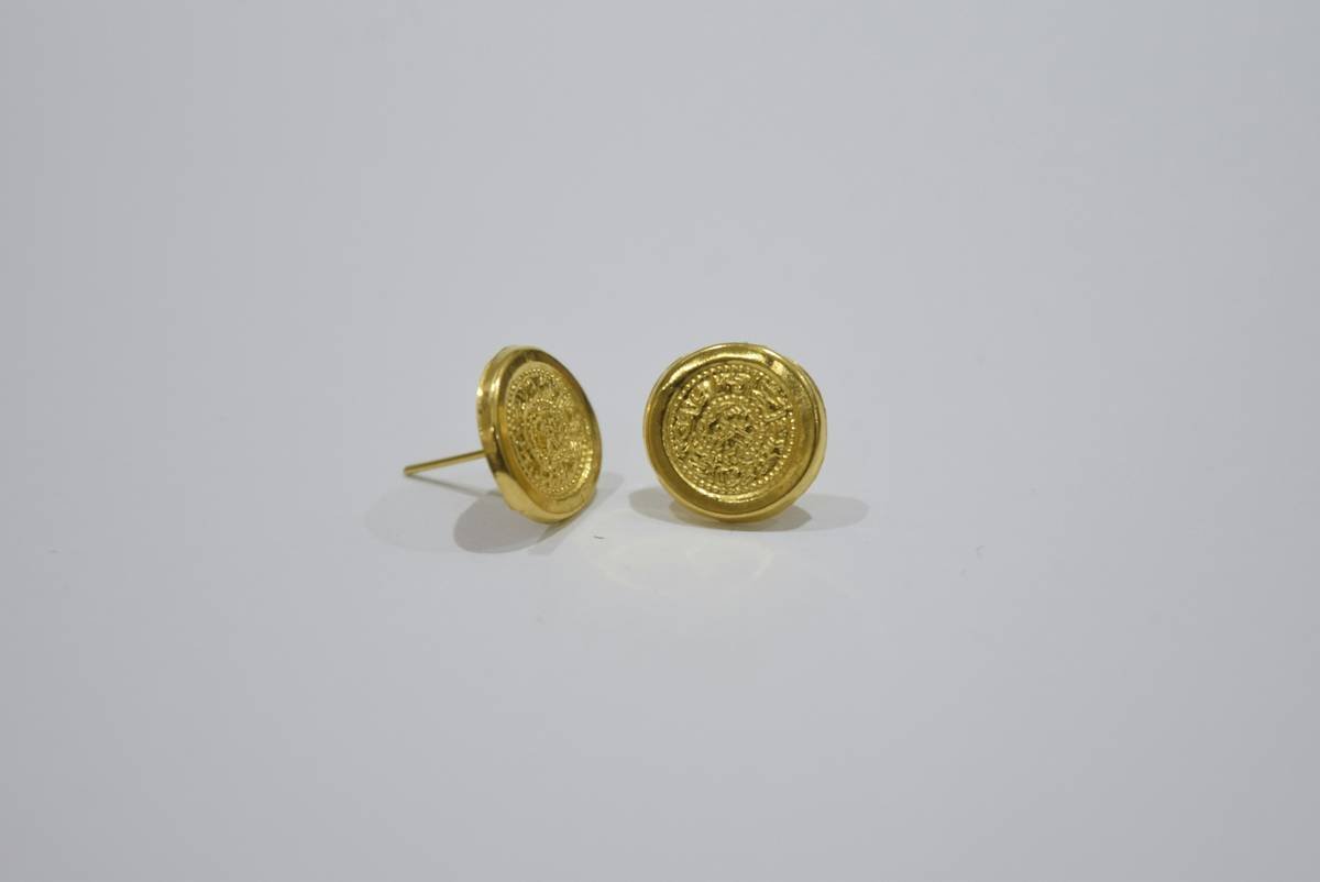 Map showing origins of tribal headwraps across West Africa, Caribbean, and diaspora communities with labels for gele, duku, and tignon styles