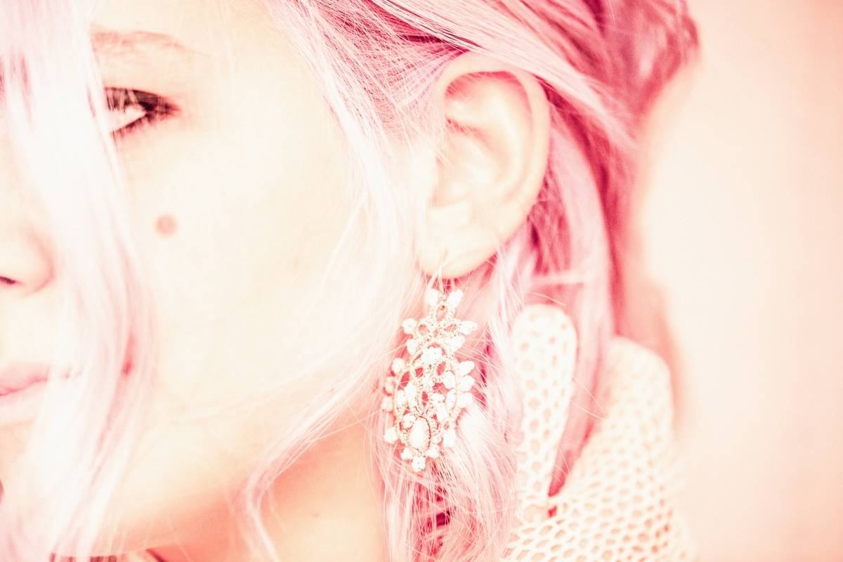 Why Your Routine Needs Trendy Hair Wraps (And How to Style Them Like a Pro)