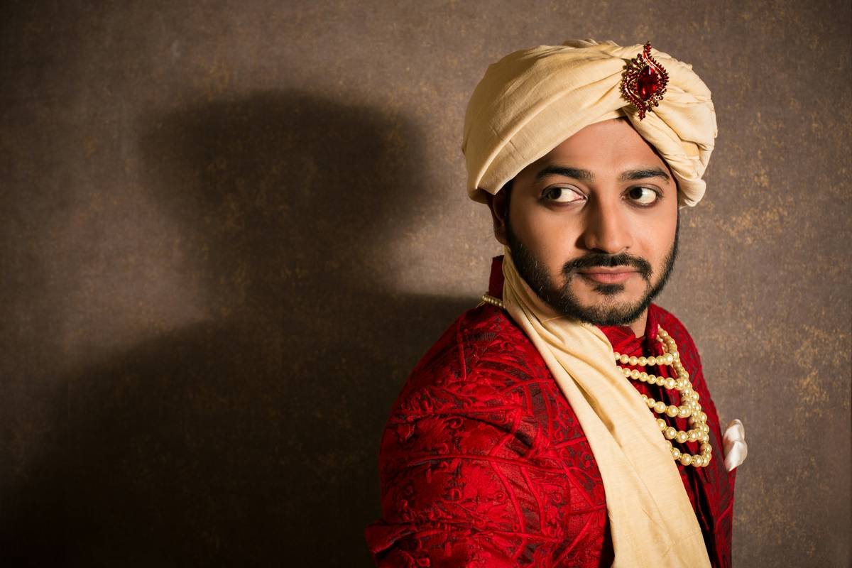 Bulbul Ahmed Photography PROFESSIONAL FASHION, WEDDING & PRODUCT PHOTOGRAPHER | GRAPHICS DESIGNER Talk: 01971961962 bulbul252@gmail.com FB: https://www.facebook.com/blueboy252/